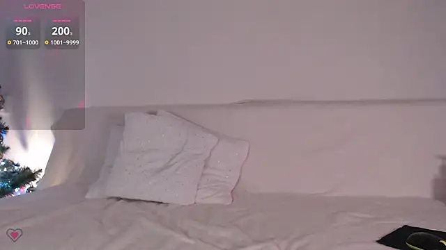 Snapshot of Kate001 chatting on 01-02-25, 01:30 Kate001 online show from 01-02-25, 01:30