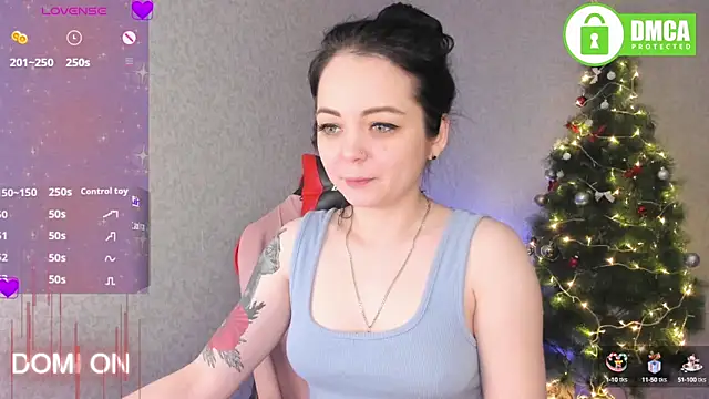 Snapshot of AnnyHoney_ chatting on 12-18-24, 04:49 AnnyHoney online show from 12-18-24, 04:49