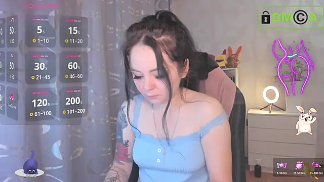 Snapshot of AnnyHoney_ chatting on 10-17-25, 07:55 AnnyHoney online show from 10-17-25, 07:55