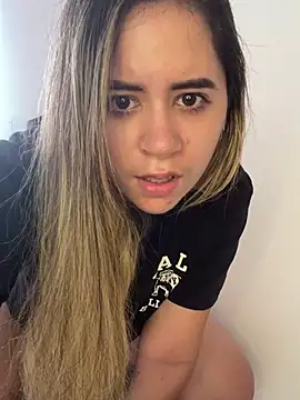 Ana lee13 online show from 12-31-24, 12:15