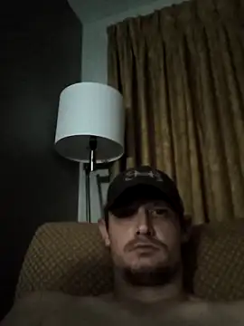 Snapshot of Midwestalpha chatting on 10-31-25, 10:27 Midwestalpha online show from 10-31-25, 10:27