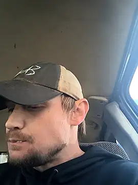 Snapshot of Midwestalpha chatting on 11-09-25, 07:45 Midwestalpha online show from 11-09-25, 07:45