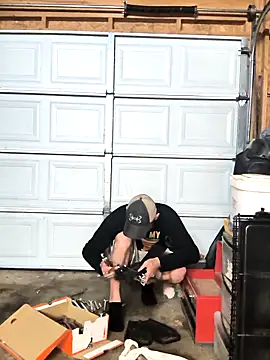 Snapshot of Midwestalpha chatting on 11-16-25, 06:52 Midwestalpha online show from 11-16-25, 06:52