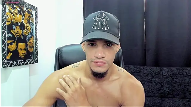 jhonnysnow17 online show from 05-08-26, 03:28