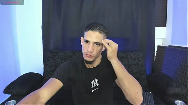 jhonnysnow17 online show from 05-15-26, 08:43