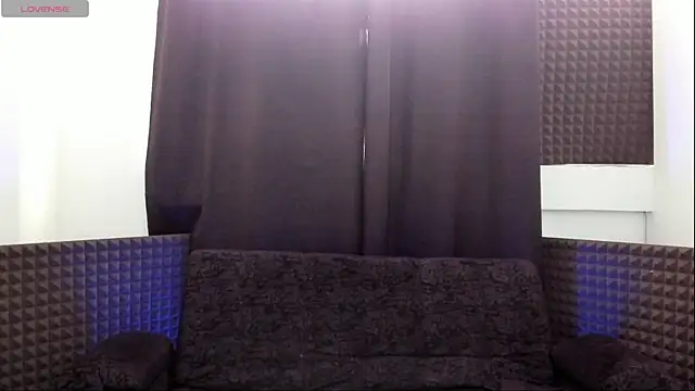 jhonnysnow17 online show from 06-14-26, 05:48