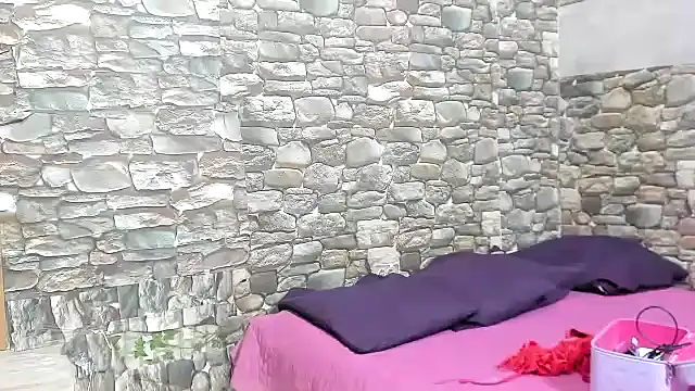 Snapshot of chicamir22 chatting on 12-28-24, 07:33 chicamir22 online show from 12-28-24, 07:33