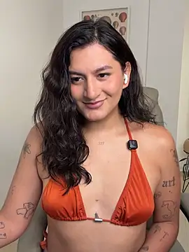 Snapshot of ari_artis chatting on 02-20-26, 11:38 ari artis online show from 02-20-26, 11:38