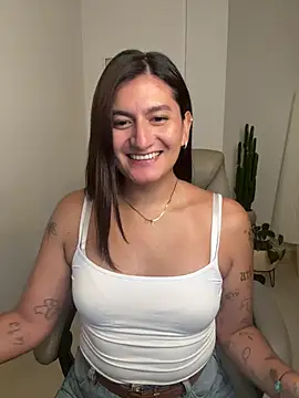 Snapshot of ari_artis chatting on 02-26-26, 01:04 ari artis online show from 02-26-26, 01:04