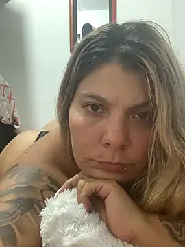 Snapshot of ChloexBigAss chatting on 01-05-25, 05:30 ChloexBigAss online show from 01-05-25, 05:30