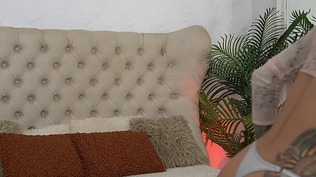 TiffanyMaze online show from 06-27-26, 12:22