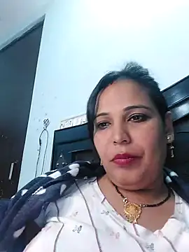 Poojabhabi101 online show from 12-18-24, 05:21