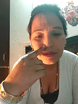 Poojabhabi101 online show from 01-15-26, 07:46