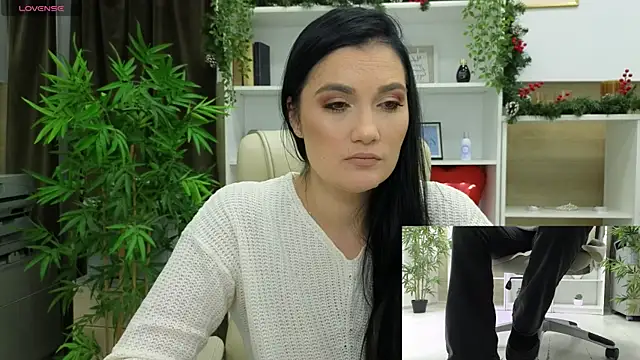 SelineSole online show from 12-12-24, 04:53