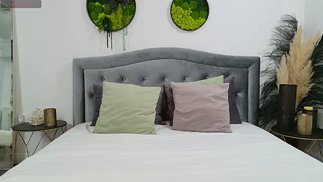 SelineSole online show from 02-12-25, 04:11