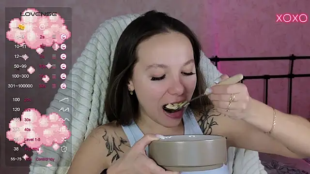 lil luna x online show from 02-19-25, 12:55