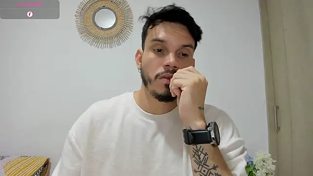 Snapshot of alejandro_stark chatting on 12-19-24, 02:34 alejandro stark online show from 12-19-24, 02:34