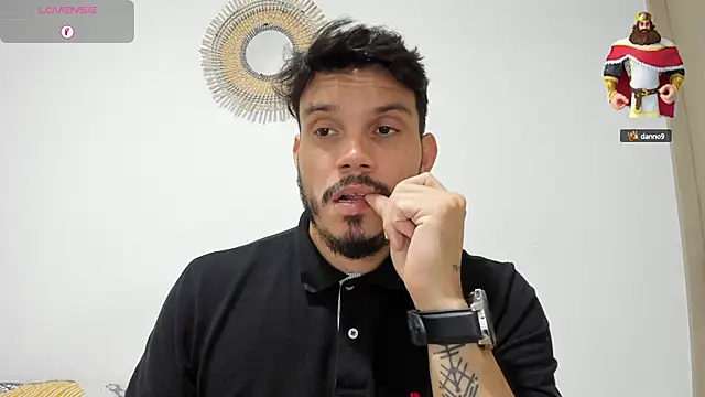 Snapshot of alejandro_stark chatting on 12-26-24, 02:05 alejandro stark online show from 12-26-24, 02:05