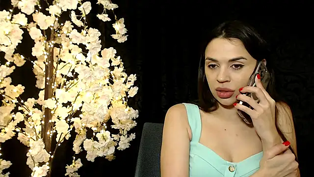 Mika Gold online show from 12-16-24, 06:49