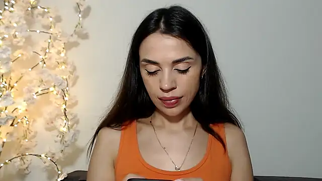 Mika Gold online show from 10-15-25, 11:43