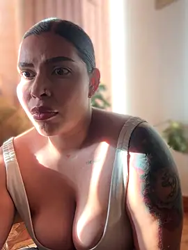 GigiiStone online show from 11-17-25, 09:42