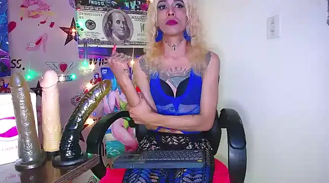 Snapshot of flaquita_corall chatting on 01-23-25, 02:12 flaquita corall online show from 01-23-25, 02:12