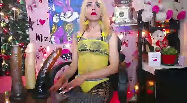 Snapshot of flaquita_corall chatting on 03-19-25, 10:20 flaquita corall online show from 03-19-25, 10:20