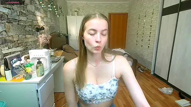   Aphrodita  wow   online show from 05-11-26, 02:45