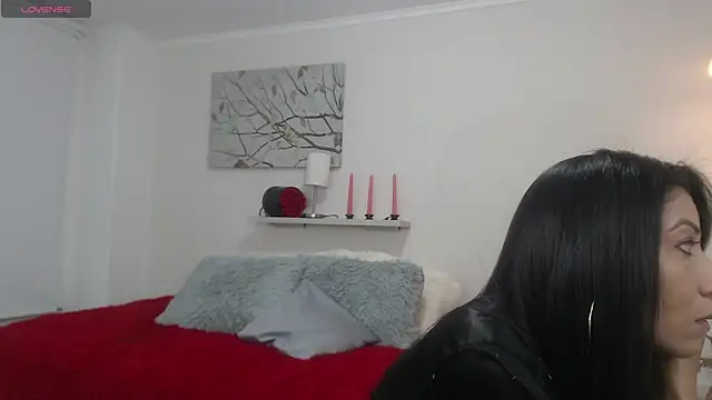 sofia perez    online show from 06-19-26, 08:23