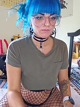 Snapshot of anyalikestosuck chatting on 10-02-25, 06:59 anyalikestosuck online show from 10-02-25, 06:59