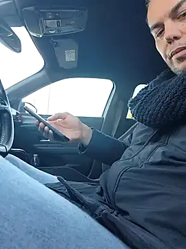 Snapshot of pigboybi chatting on 01-16-25, 01:25 pigboybi online show from 01-16-25, 01:25