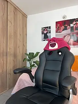 zafiro mo0n online show from 02-07-25, 02:58