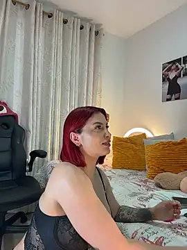 Snapshot of zafiro_mo0n chatting on 02-16-26, 10:50 zafiro mo0n online show from 02-16-26, 10:50