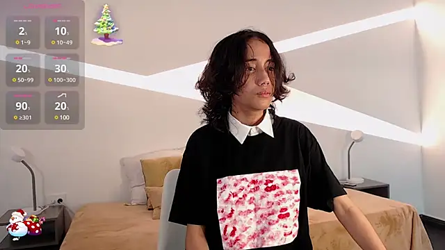 Snapshot of hot_little_bunny chatting on 12-12-24, 09:04 hot little bunny online show from 12-12-24, 09:04