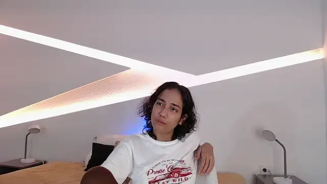 Snapshot of hot_little_bunny chatting on 12-22-24, 08:25 hot little bunny online show from 12-22-24, 08:25