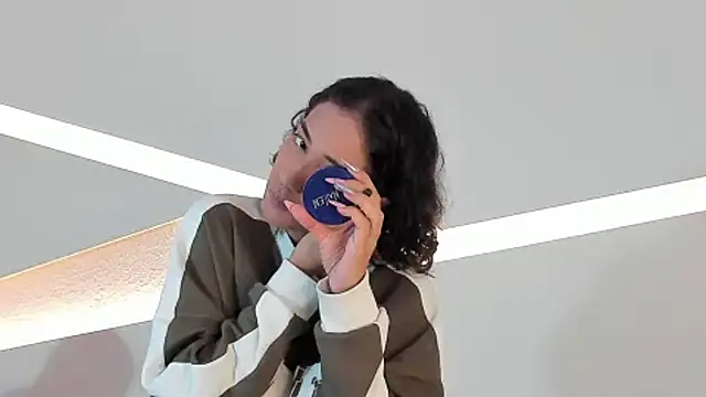 Snapshot of hot_little_bunny chatting on 12-26-24, 09:15 hot little bunny online show from 12-26-24, 09:15