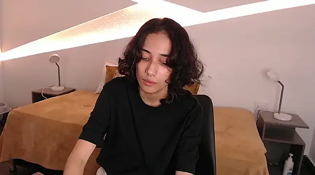 Snapshot of hot_little_bunny chatting on 01-04-25, 10:55 hot little bunny online show from 01-04-25, 10:55