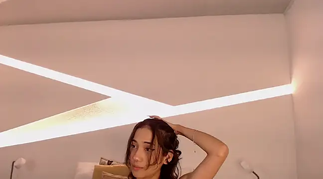 Snapshot of hot_little_bunny chatting on 01-05-25, 10:40 hot little bunny online show from 01-05-25, 10:40