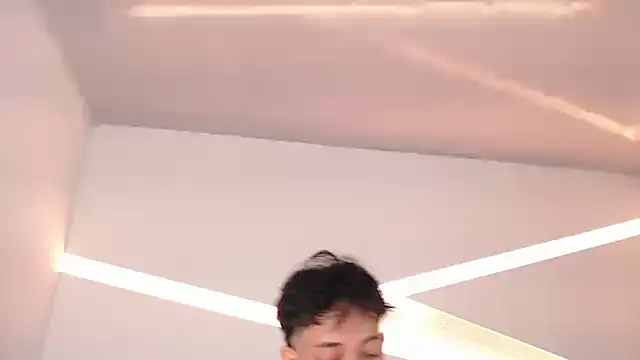 Snapshot of hot_little_bunny chatting on 01-12-25, 08:25 hot little bunny online show from 01-12-25, 08:25