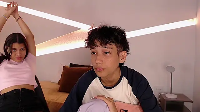 Snapshot of hot_little_bunny chatting on 01-27-25, 09:22 hot little bunny online show from 01-27-25, 09:22