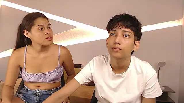 Snapshot of hot_little_bunny chatting on 01-28-25, 09:08 hot little bunny online show from 01-28-25, 09:08