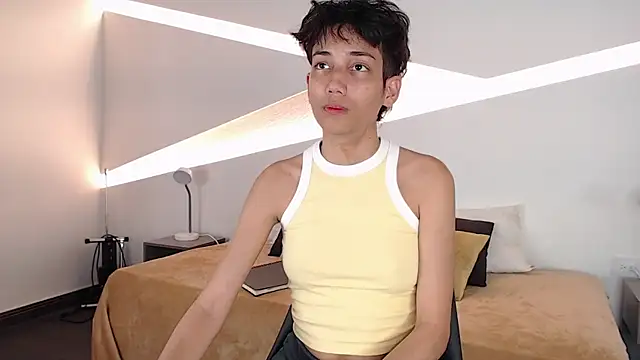 Snapshot of hot_little_bunny chatting on 02-04-25, 09:20 hot little bunny online show from 02-04-25, 09:20