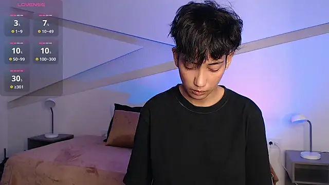 Snapshot of hot_little_bunny chatting on 02-11-25, 11:33 hot little bunny online show from 02-11-25, 11:33