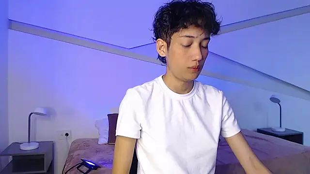 Snapshot of hot_little_bunny chatting on 02-12-25, 08:40 hot little bunny online show from 02-12-25, 08:40