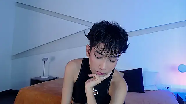 Snapshot of hot_little_bunny chatting on 02-19-25, 08:31 hot little bunny online show from 02-19-25, 08:31