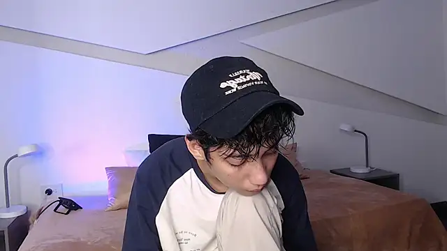 Snapshot of hot_little_bunny chatting on 03-07-25, 09:27 hot little bunny online show from 03-07-25, 09:27