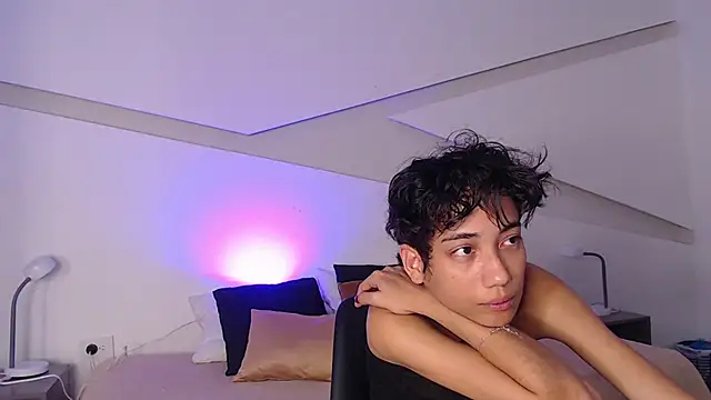 Snapshot of hot_little_bunny chatting on 03-12-25, 09:24 hot little bunny online show from 03-12-25, 09:24