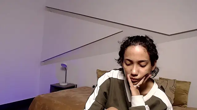 Snapshot of hot_little_bunny chatting on 09-10-25, 09:37 hot little bunny online show from 09-10-25, 09:37