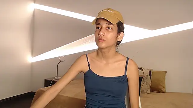 Snapshot of hot_little_bunny chatting on 10-06-25, 09:12 hot little bunny online show from 10-06-25, 09:12