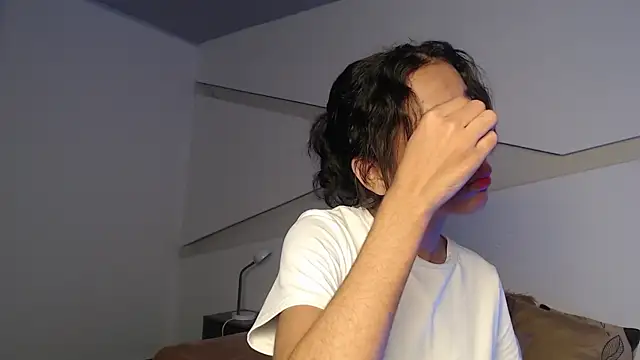 Snapshot of hot_little_bunny chatting on 10-20-25, 09:04 hot little bunny online show from 10-20-25, 09:04